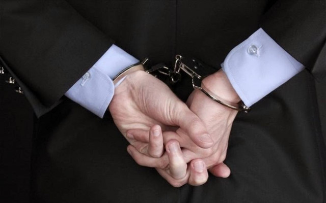 Συνελήφθη επιχειρηματίας για χρέη στο Δημόσιο