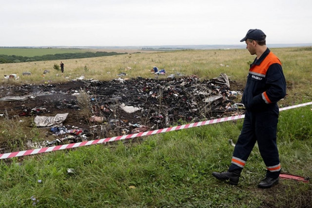 Boeing 777: 251 σοροί έχουν ανασυρθεί από τα συντρίμμια