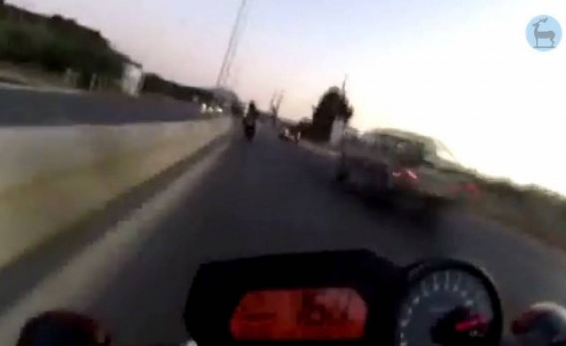 Ρόδος: Το βίντεο που «κόβει» την ανάσα-Μηχανές πιάνουν τα 220 χλμ (vid)