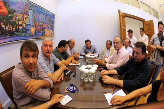 Τσίπρας: Το κυβερνητικό σχέδιο αξιολόγησης εξυπηρετεί το πελατειακό κράτος