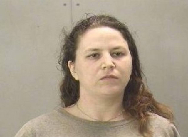 Μητριά άφησε τον 10χρονο γιο της να πεθάνει από την πείνα