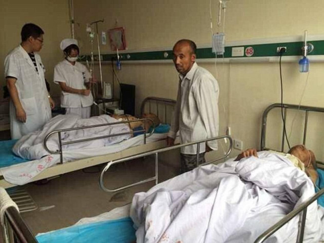 Φρίκη: Αρνήθηκαν να μοιραστούν το φαγητό μαζί του και εκείνος τους έκοψε...