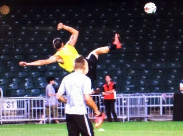 Τι έβαλες πάλι ρε Ζλάταν; (video)