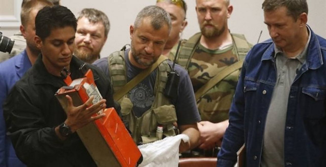 Κίεβο: Τα μαύρα κουτιά δείχνουν πως θραύσματα πυραύλων έριξαν το Boeing