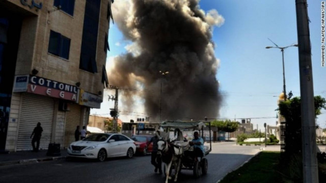 Δέκα ακόμη Παλαιστίνιοι νεκροί από τους βομβαρδισμούς