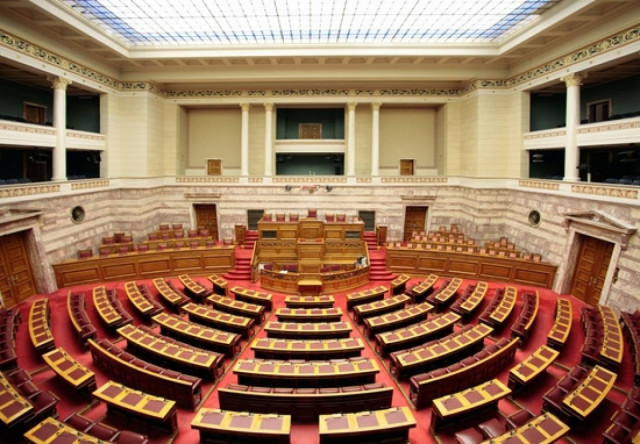 Βουλή: Τροπολογία για την επιλογή προϊσταμένων ΓΓΔΕ και ΣΔΟΕ