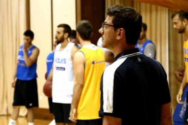 Κατσικάρης: «Υψηλό το IQ του Έλληνα»