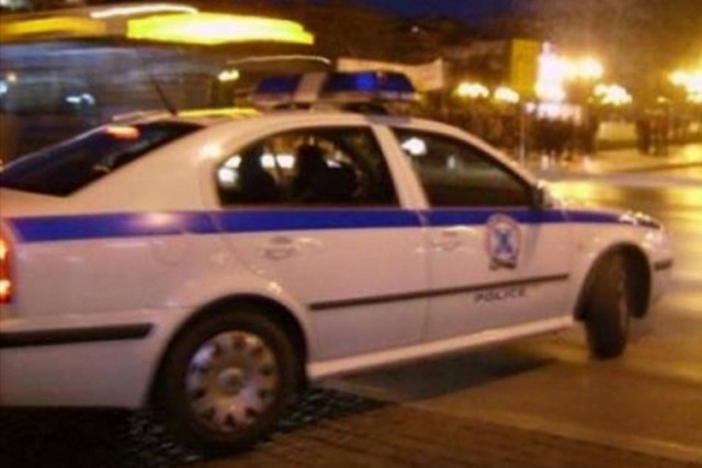 Πρέβεζα: Απειλούσε να πέσει από την ταράτσα του σπιτιού του!