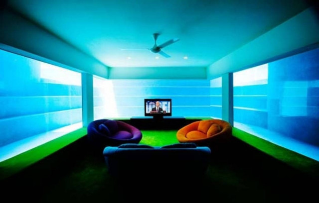 Έχετε ξαναδεί σπίτι μέσα σε... πισίνα; Κι όμως υπάρχει (pics+vid)