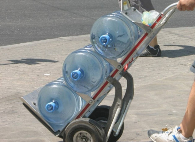 «Μη ασφαλές» εμφιαλωμένο νερό εντόπισε ο ΕΦΕΤ