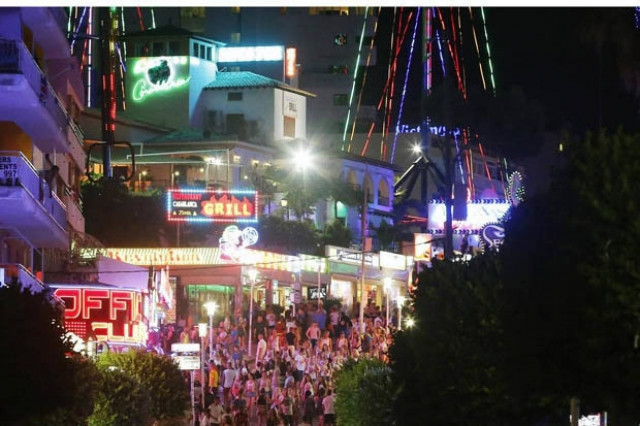 Magaluf: Κλείνουν τα μπαρ στην πόλη του σεξ!