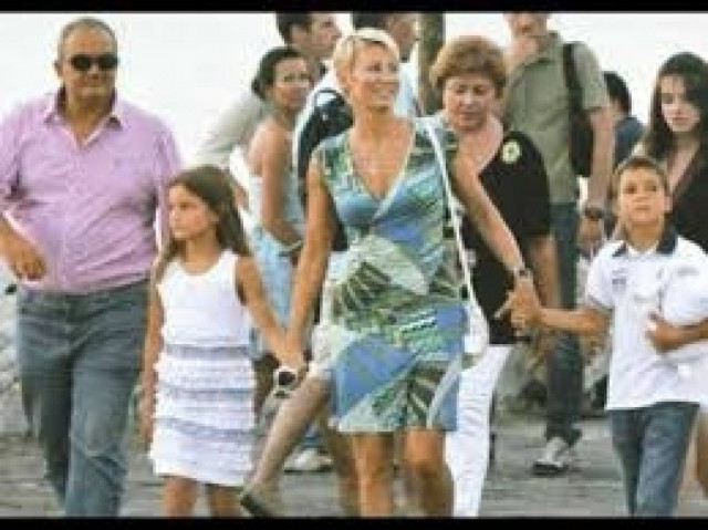 Διακοπές στη Τήνο για τον Κ. Καραμανλή