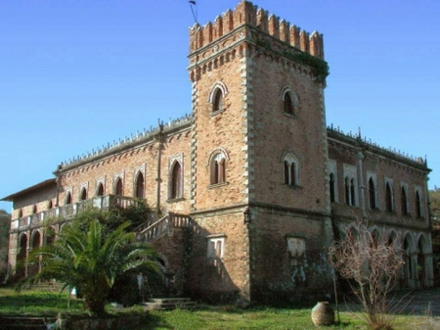 ΤΑΙΠΕΔ: Στο σφυρί το ιστορικό συγκρότημα Μιμπέλι στην Κέρκυρα