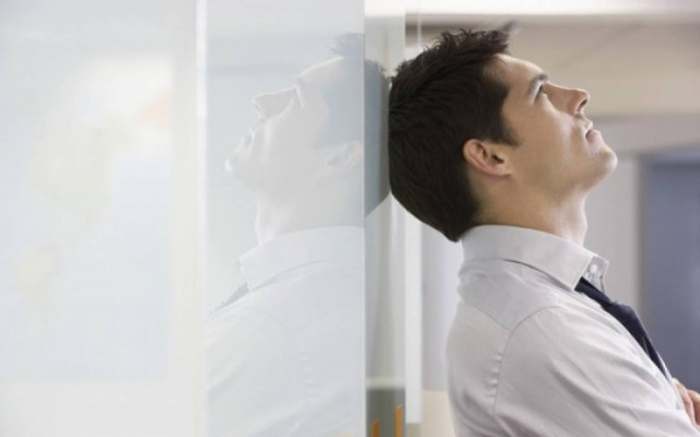 Πόση ώρα την ημέρα την περνάμε απλά... απελπισμένοι