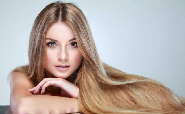 Άσπρες τρίχες: Τι να φάτε για να τις καθυστερήσετε