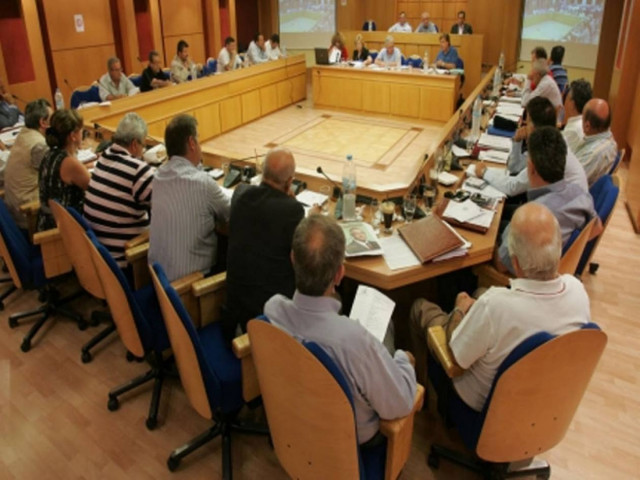 60 δήμαρχοι ταράζουν τα νερά στην αυτοδιοίκηση