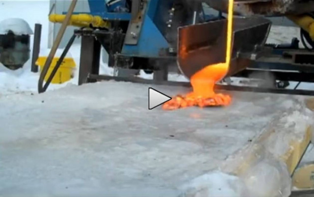 Λάβα εναντίον πάγου: Ένα ενδιαφέρον πείραμα (Video)
