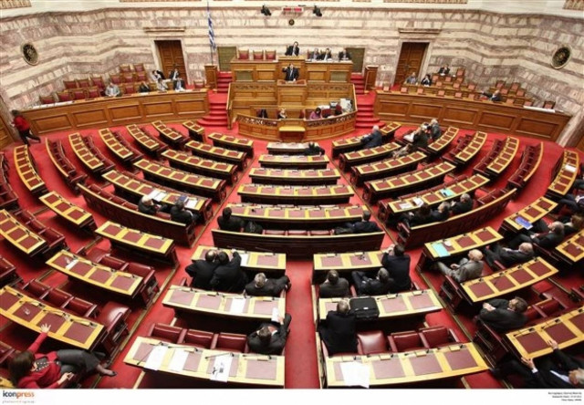 Κόντρα στη Βουλή για την επίμαχη τροπολογία