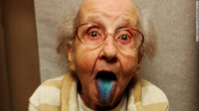 Πέθανε η αγαπημένη γιαγιά του Instagram (pics)