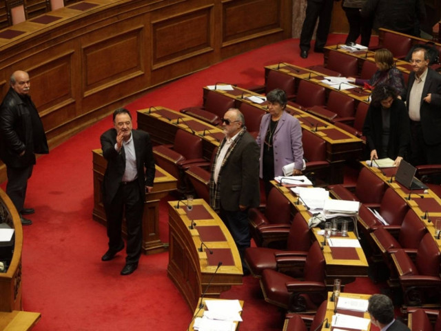 Έστριψε... δια της αποχώρησης ο ΣΥΡΙΖΑ