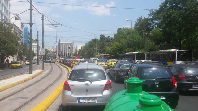 ΦΩΤΟΡΕΠΟΡΤΑΖ: «Γολγοθάς» για τους οδηγούς στο κέντρο της Αθήνας