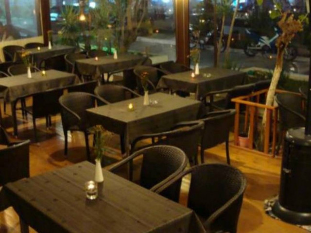 Πανικός σε καφέ – Έβλεπαν τον αγώνα του ΠΑΟ όταν ξαφνικά... (pic)