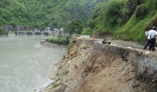 Νεπάλ: Τους 156 έφτασαν οι νεκροί από την κατολίσθηση