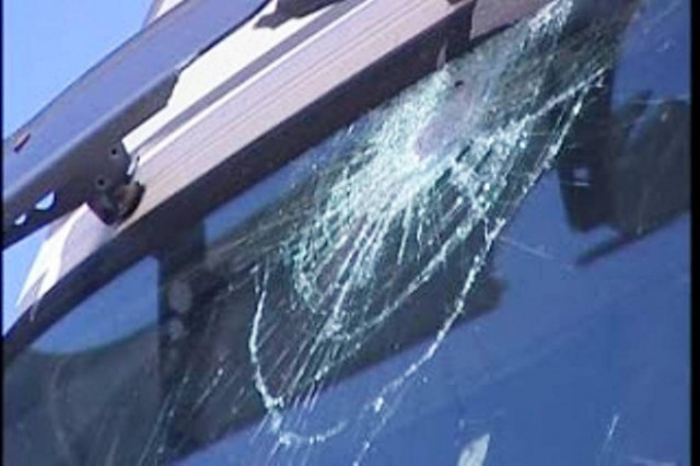 Κύμη: Φορτηγό έπεσε σε χαντάκι 3 μέτρων (pics)