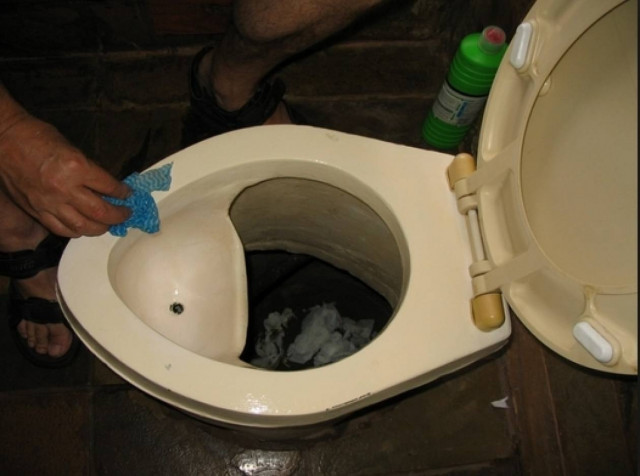 Επικό: 92χρονη προκαλεί τροχαίο λόγω... διάρροιας! (βίντεο)