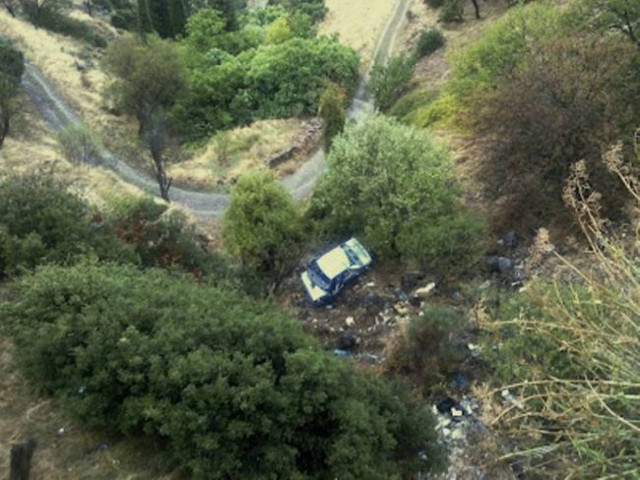 Λαμία: Ακρωτηριάστηκε άνδρας που έπεσε σε γκρεμό με τον γιο του