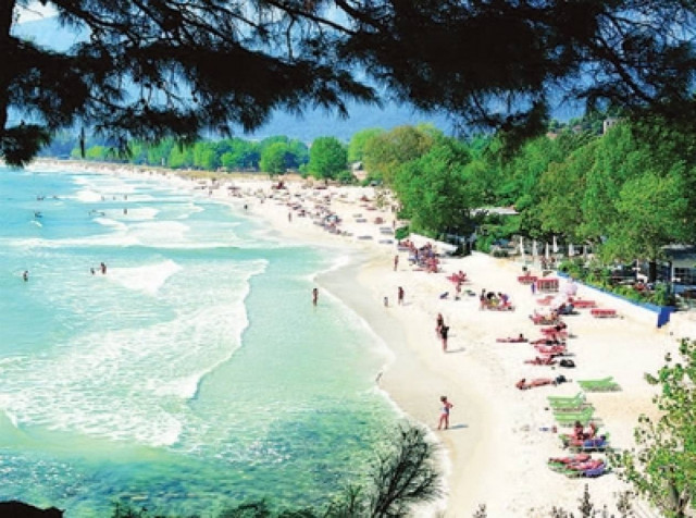 Θάσος: Τούρκοι και Ρουμάνοι η μεγάλη έκπληξη του καλοκαιριού