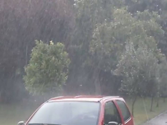 Πνίγηκε η Ξάνθη: Άνοιξαν οι ουρανοί - Δείτε το συγκλονιστικό βίντεο