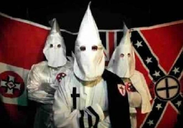 Φέργκιουσον: Σοκαριστική ανακοίνωση από την Κου Κλουξ Κλαν