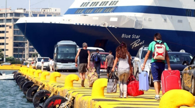 Αυξημένη η κίνηση στα λιμάνια