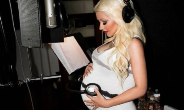 Η Κριστίνα Αγκιλέρα καλωσόρισε το κοριτσάκι της!