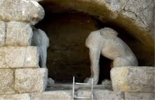 Αμφίπολη: Η ανεξήγητη «μυστικοπάθεια» της κυβέρνησης και το χρήμα που χάνεται...