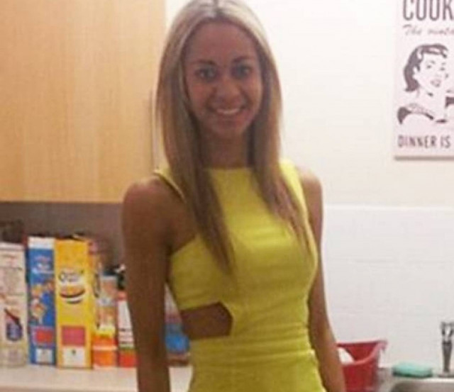 Και όμως... Αυτή η 21χρονη κοπέλα δεν είναι τόσο αθώα όσο φαίνεται!