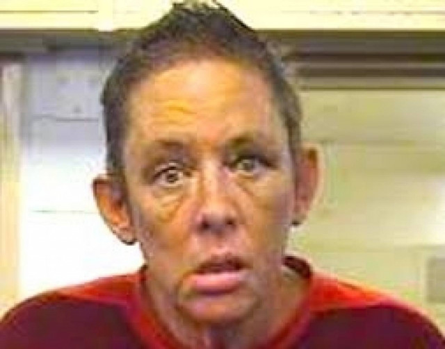 Προσπάθησε να τους δηλητηριάσει επειδή την έπιασαν να κάνει σεξ με...