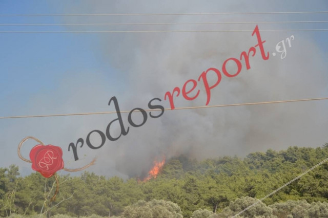 Ρόδος: Οι πρώτες εικόνες από τη μεγάλη πυρκαγιά στο νησί