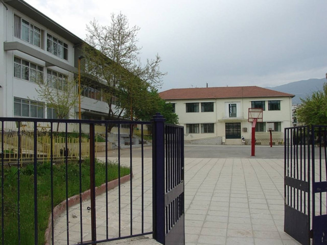 Όργιο σπατάλης σε δημόσια σχολεία!