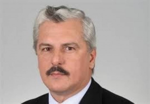 Ταμήλος εναντίον 38 γαλάζιων βουλευτών