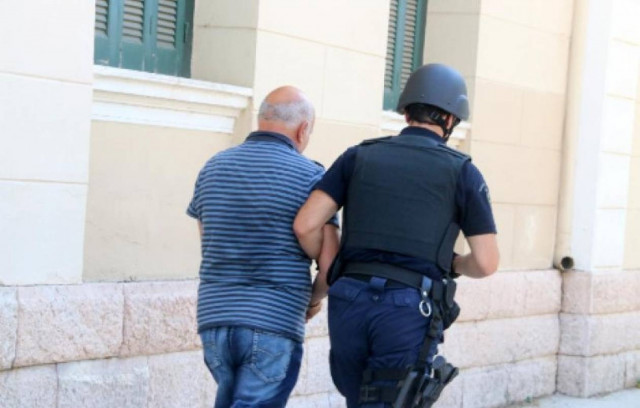 Στον ανακριτή ο παιδοκτόνος του Άστρους