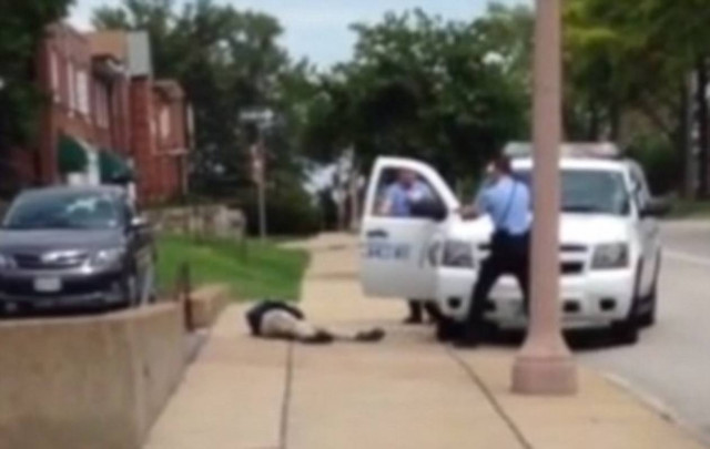 Φέργκιουσον: Βίντεο με τη δεύτερη δολοφονία στη δημοσιότητα