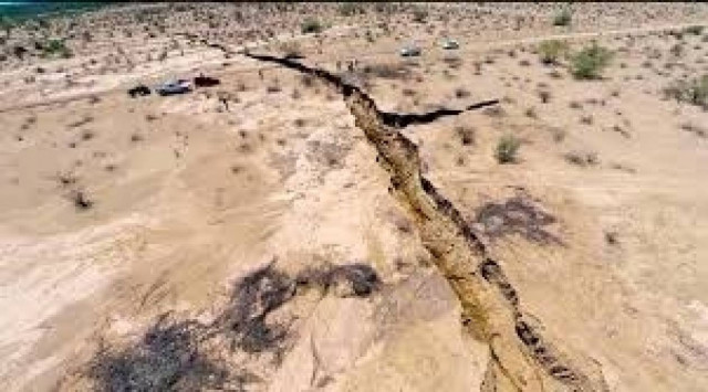 Βίντεο: Μυστηριώδης ρωγμή στο Μεξικό προβληματίζει τους επιστήμονες