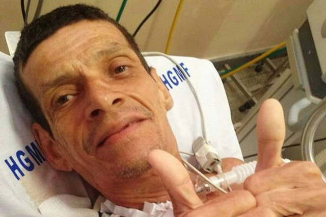 Την ώρα που θρηνούσε το νεκρό αδελφό του αυτός... αναστήθηκε!