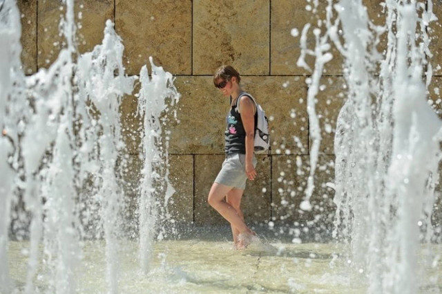 Καιρός: Μίνι καύσωνας 48 ωρών