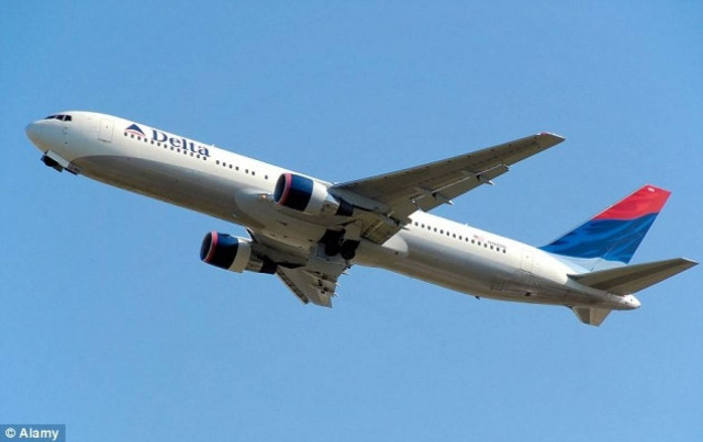 Προσοχή: Ένα μωρό γεννιέται στο... αεροπλάνο!