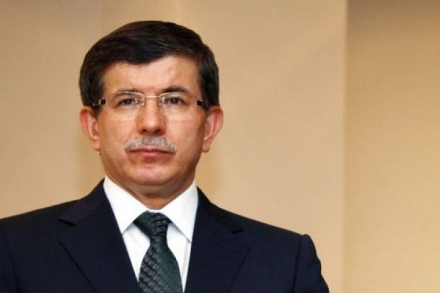 Τουρκία: Παρουσίασε τη νέα κυβέρνηση ο Νταβούτογλου