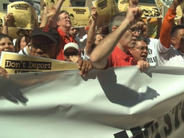 ΗΠΑ: Διαδήλωναν υπέρ των μεταναστών έξω από τον Λευκό Οίκο και τους συνέλαβαν