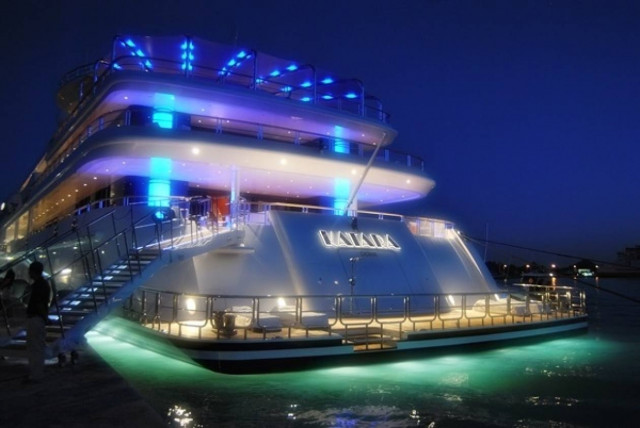 Ζάκυνθος: Συνεχίζει τις βόλτες του ο Εμίρης του Κατάρ